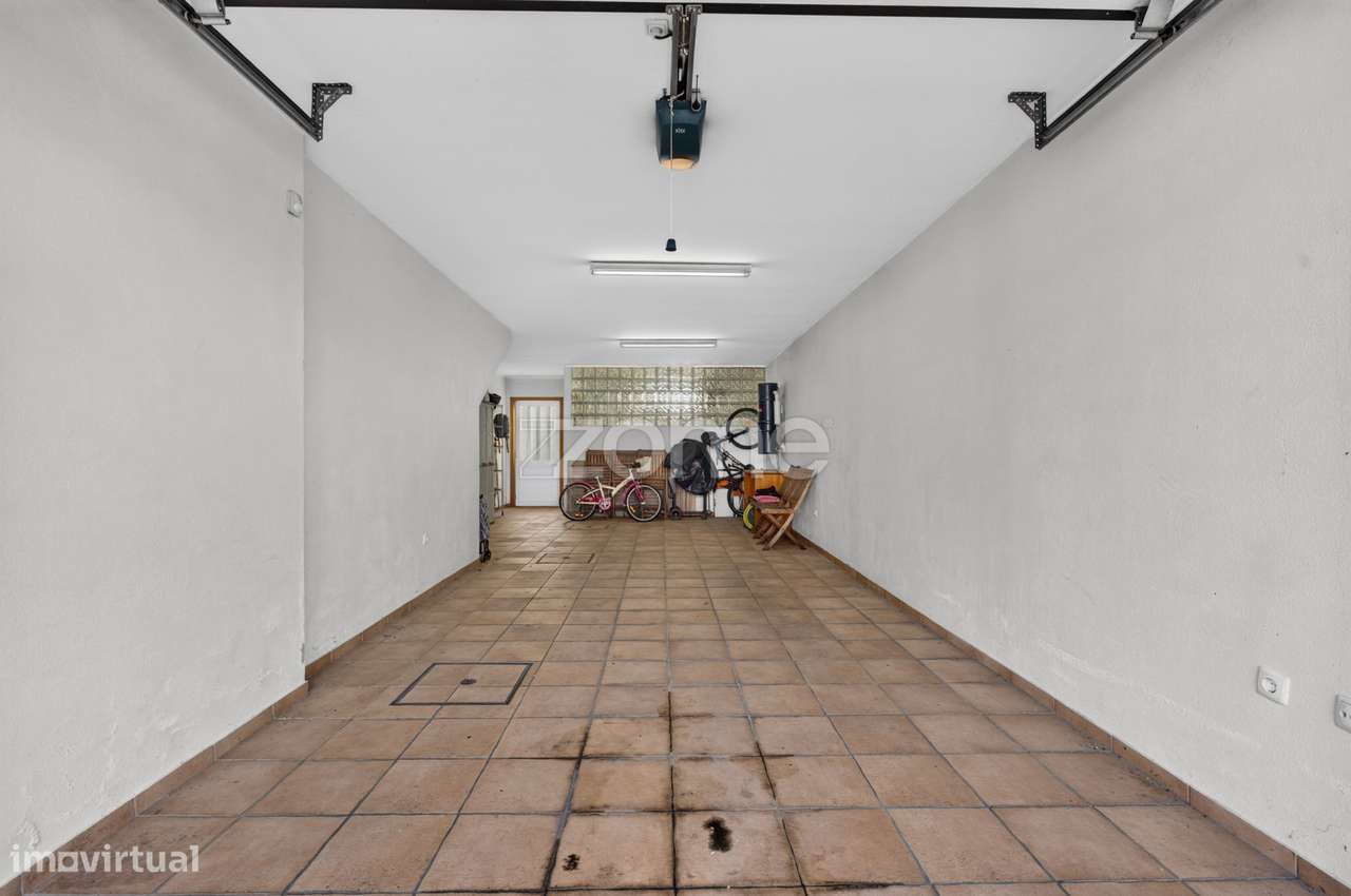 Moradia T3 com suite, garagem e terraço em Rio Tinto, Gondomar-16