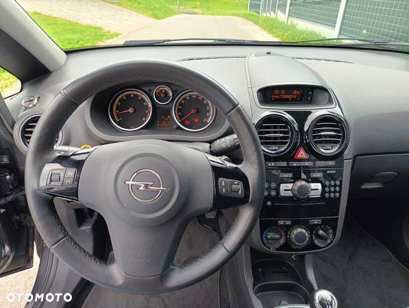Opel Corsa 1.4 16V Sport - 22