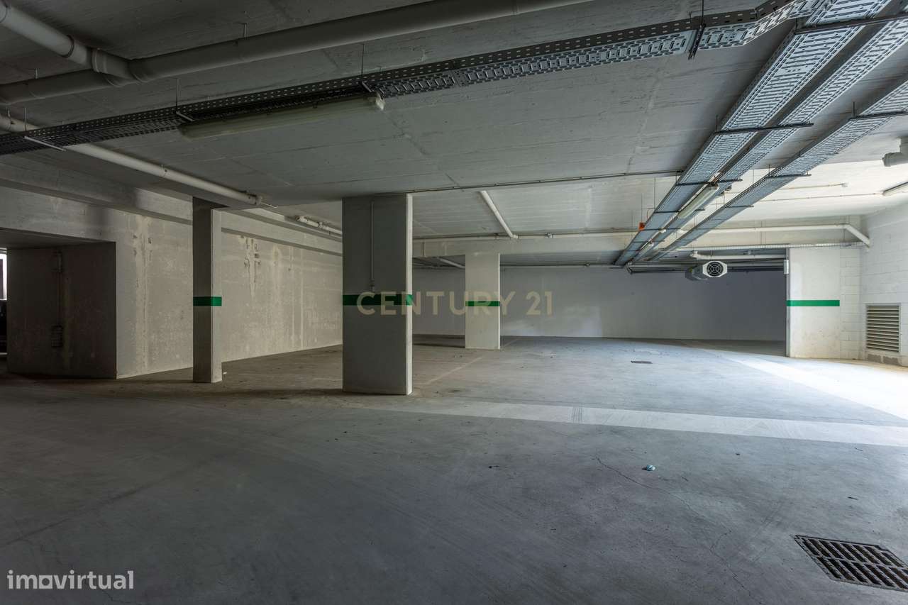 Apartamento T1+1 no Palmela Village com Piscina e 2 Lugares de Estacio-33