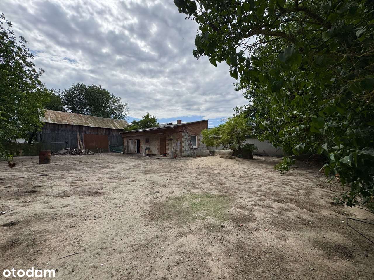 Dom z dwiema działkami – z bezpośrednim dojazdem z drogi asfaltowej!-16