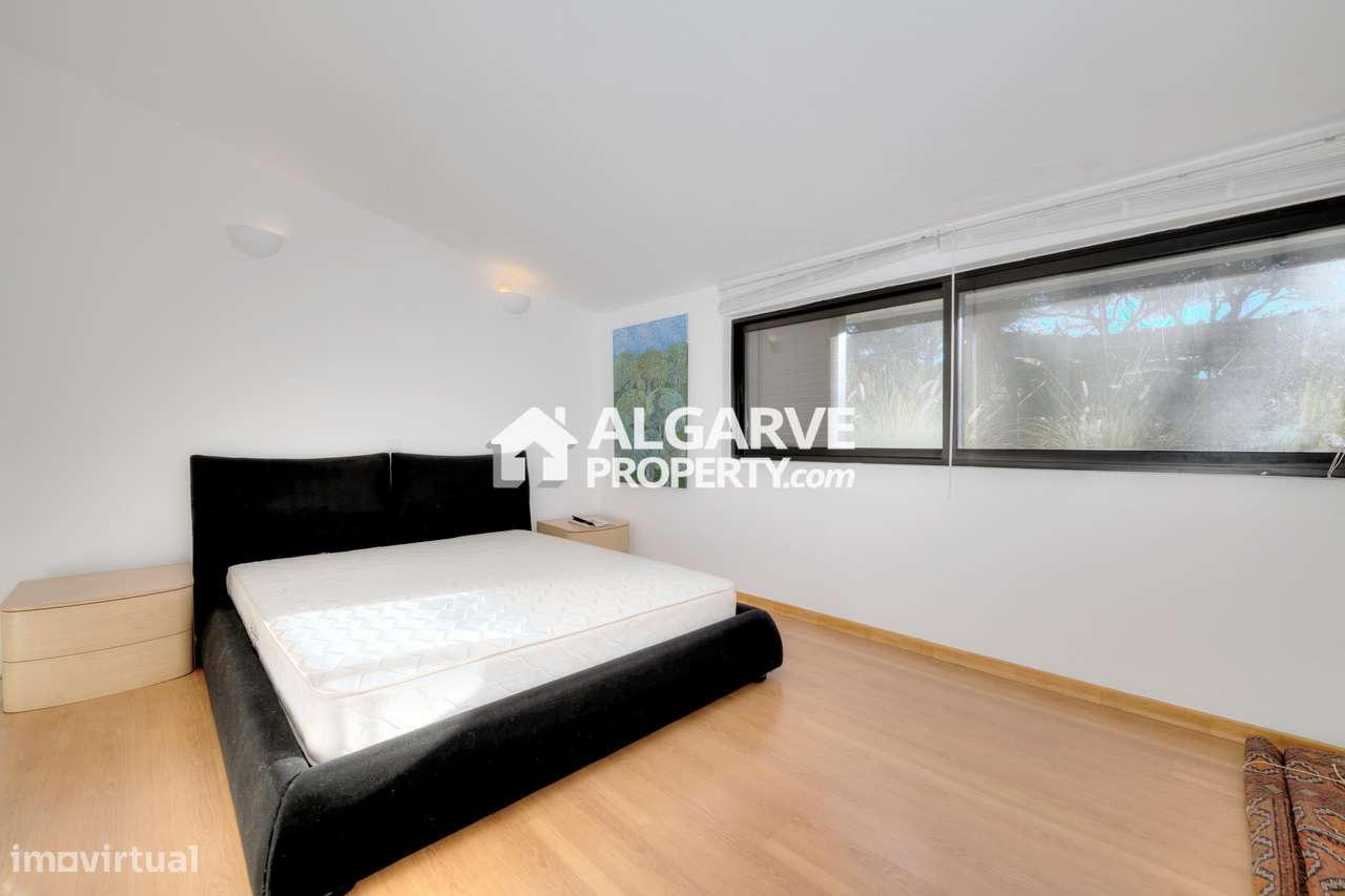 Charmosa moradia V4 com vista golfe em zona muito calma perto da Marin - Grande imagem: 4/46