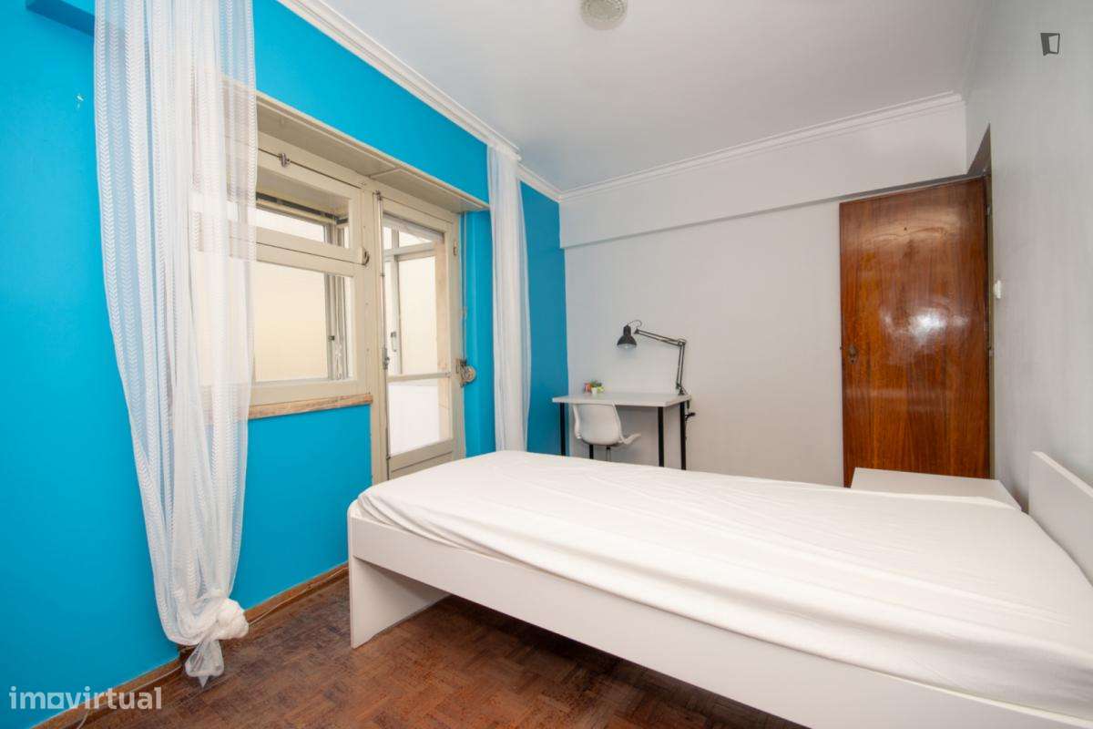 Quarto - localizado em Lisbon - Grande imagem: 5/10
