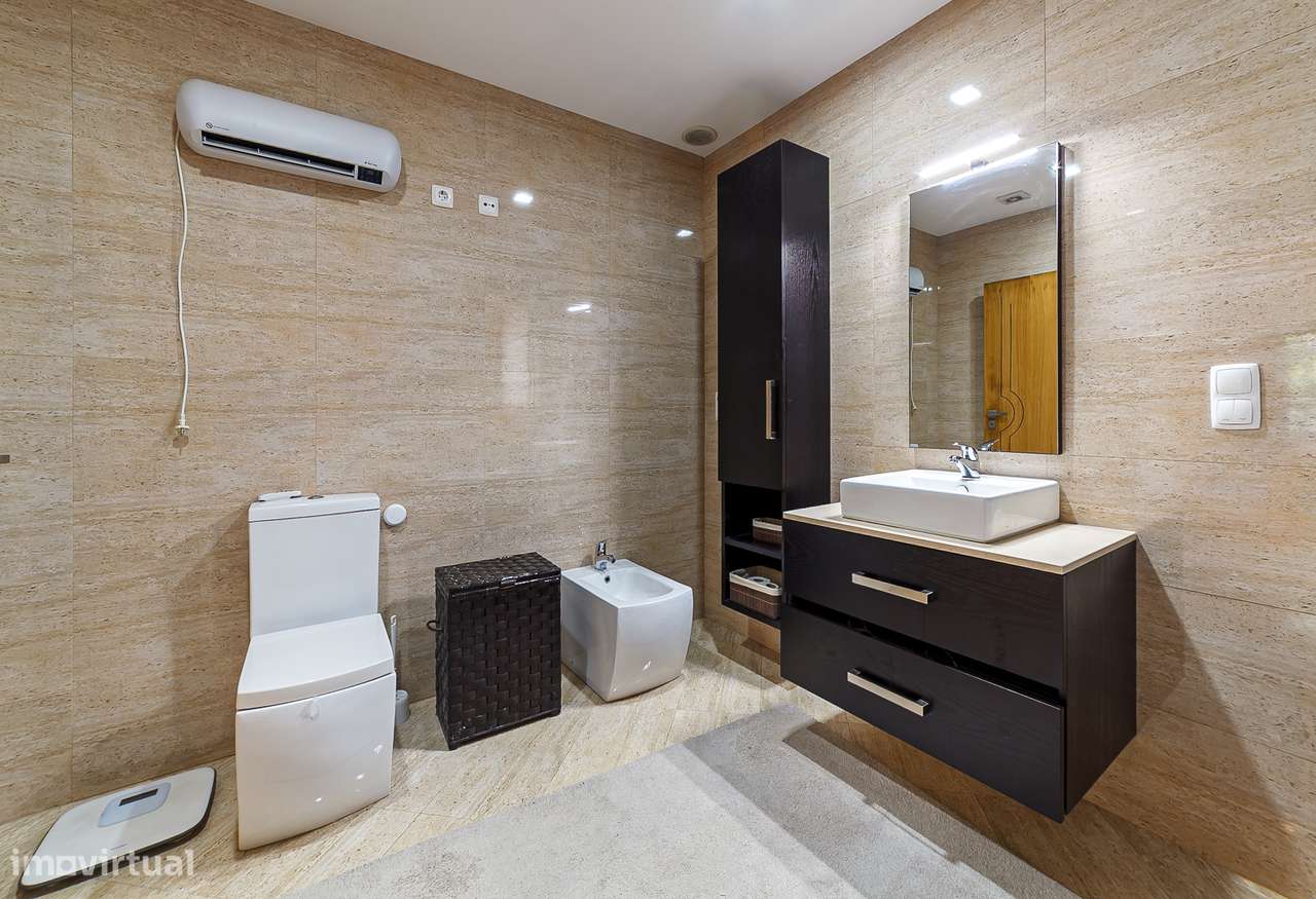 Moradia T3 com piscina em Fiães, Santa Maria da Feira-31