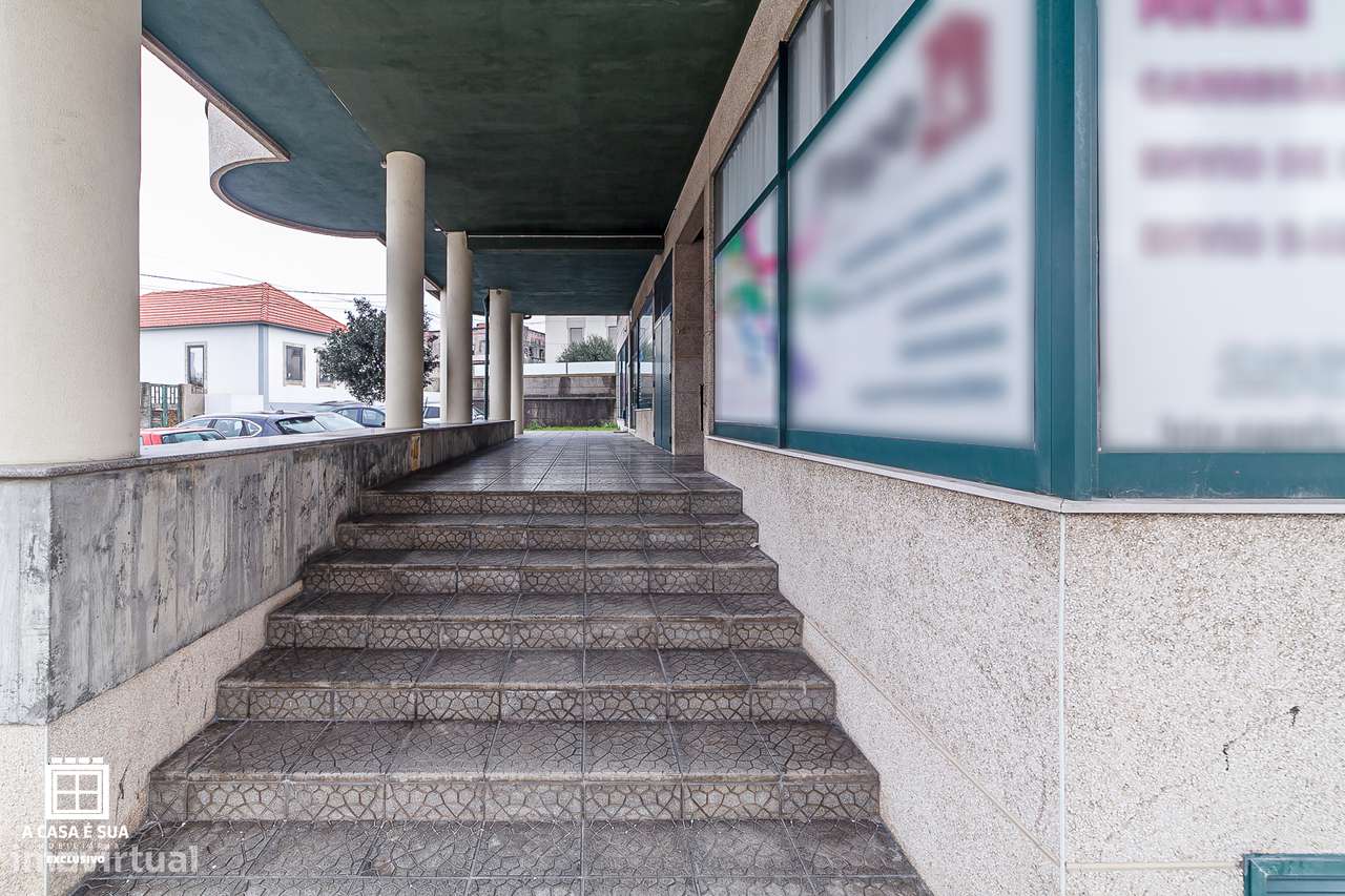 Loja em Esquina com Montra Dupla em Esmoriz, Ovar - Grande imagem: 5/7