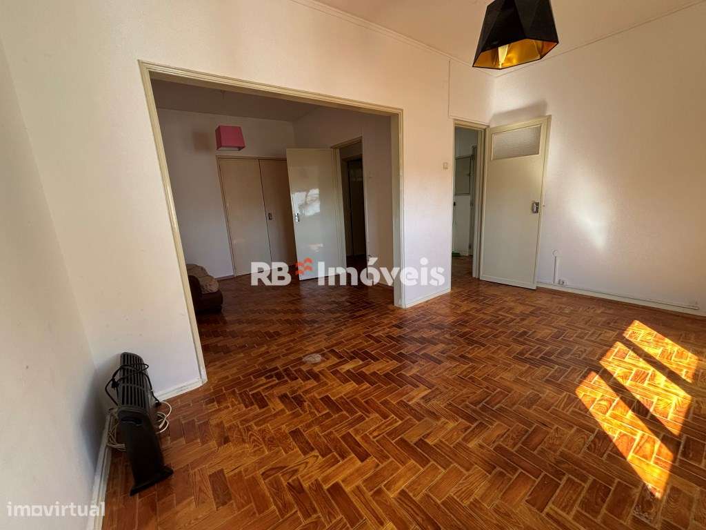 ApartamentoT2 no centro da cidade do Entroncamento - Grande imagem: 3/27