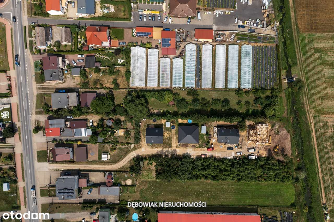 Obszerna działka budowlana blisko Kani-13