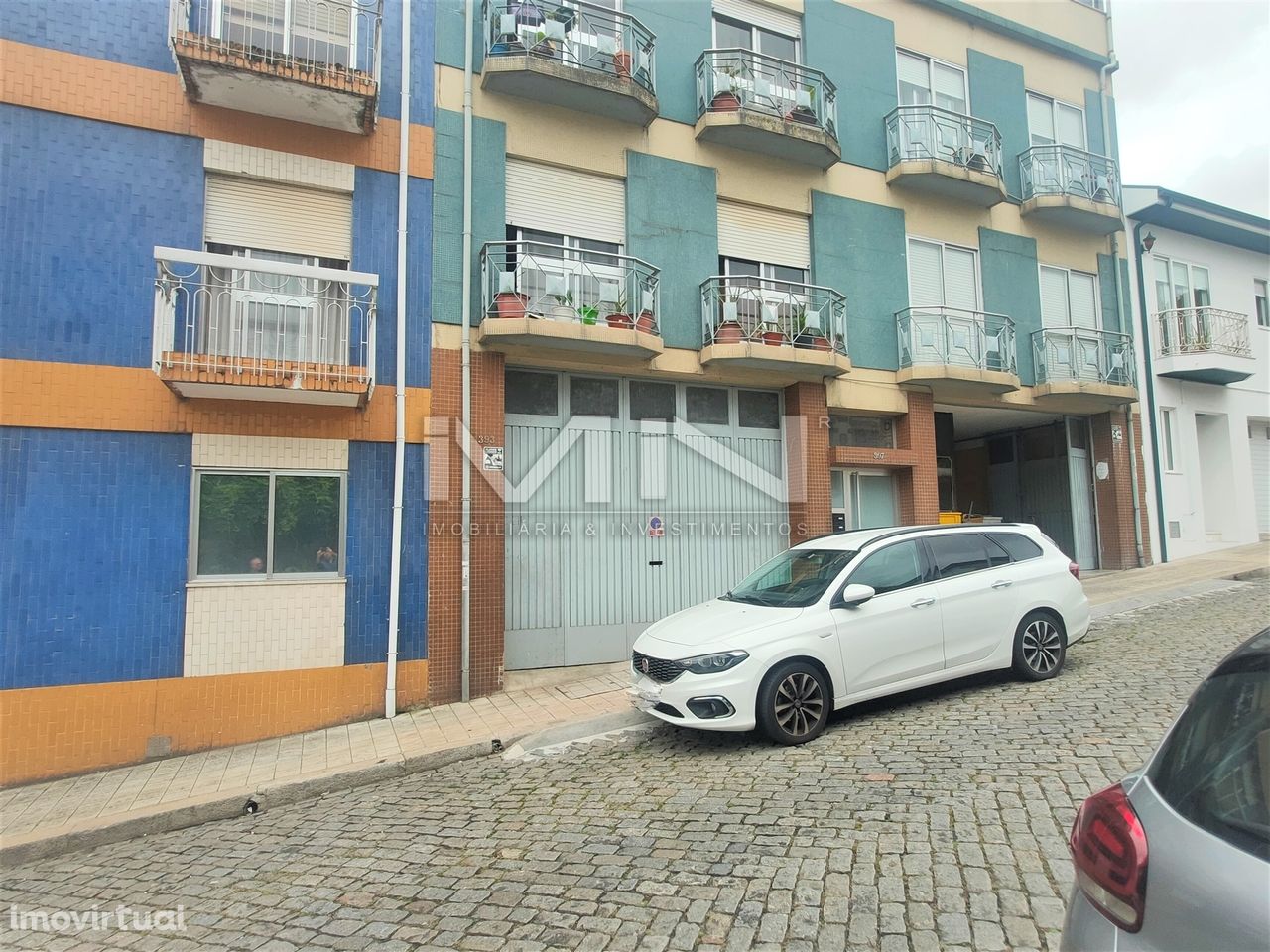 Armazém - Entrada da cidade do Porto - 447 M2