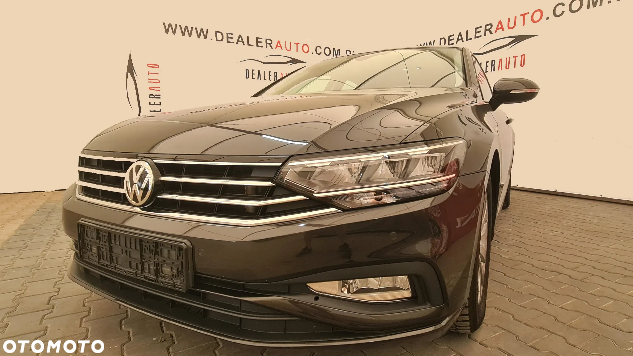 Volkswagen Passat - 14