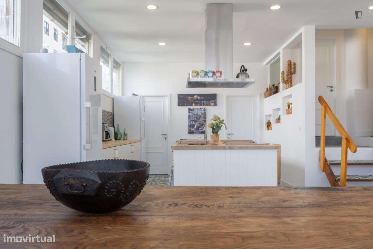 Quarto - localizado em Mafamude Porto - Grande imagem: 5/9