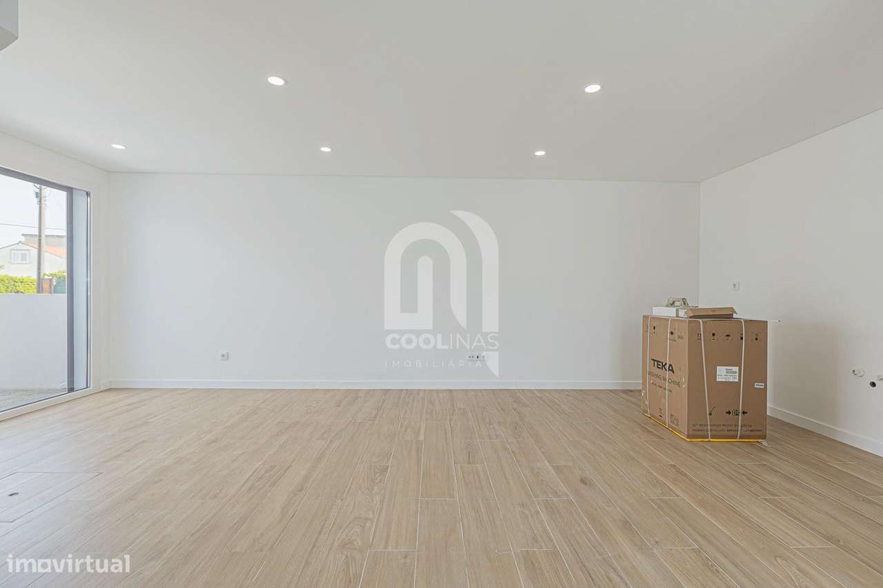 Fantástica Moradia Térrea T3+1 com Piscina de água salgada e aquecida-16
