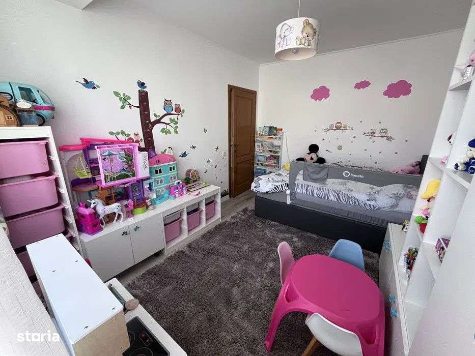 Casa zona Porii, Floresti , 2 locuri de parcare, zona linistita - Imagine principală: 3/8