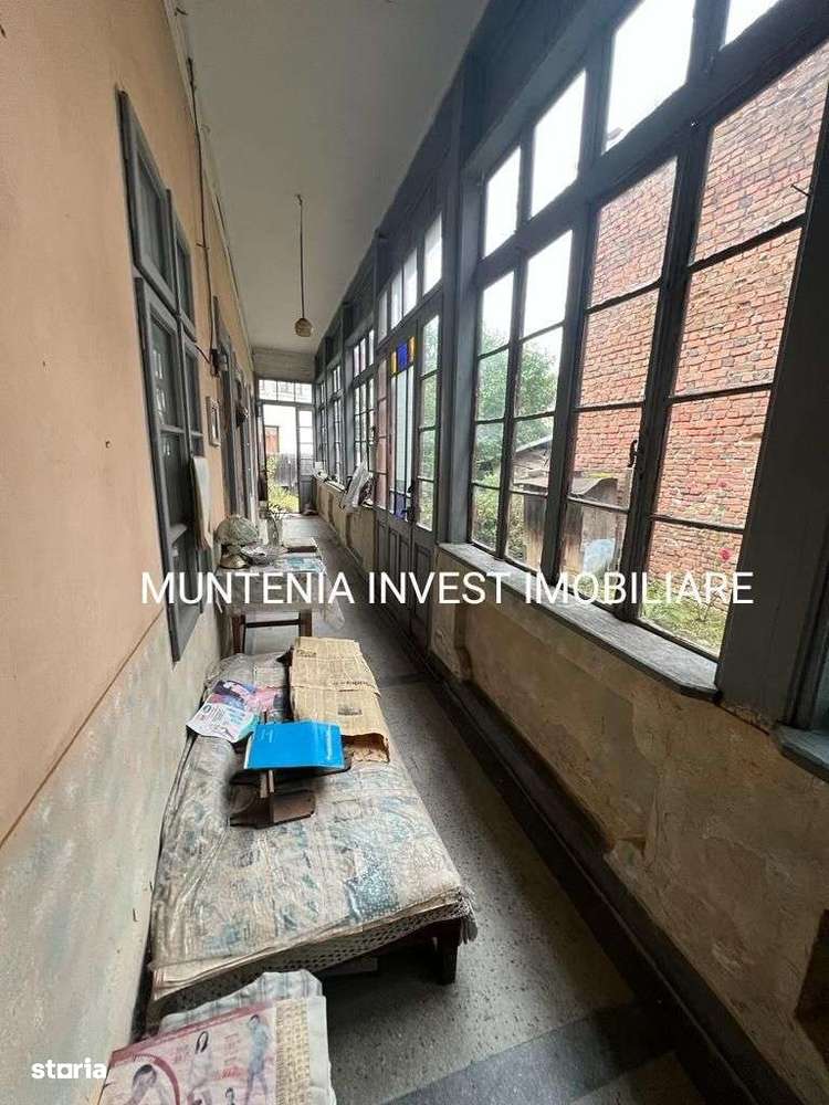 Casa 7 camere de vanzare Curtea de Arges,centrul istoric - Imagine principală: 3/6