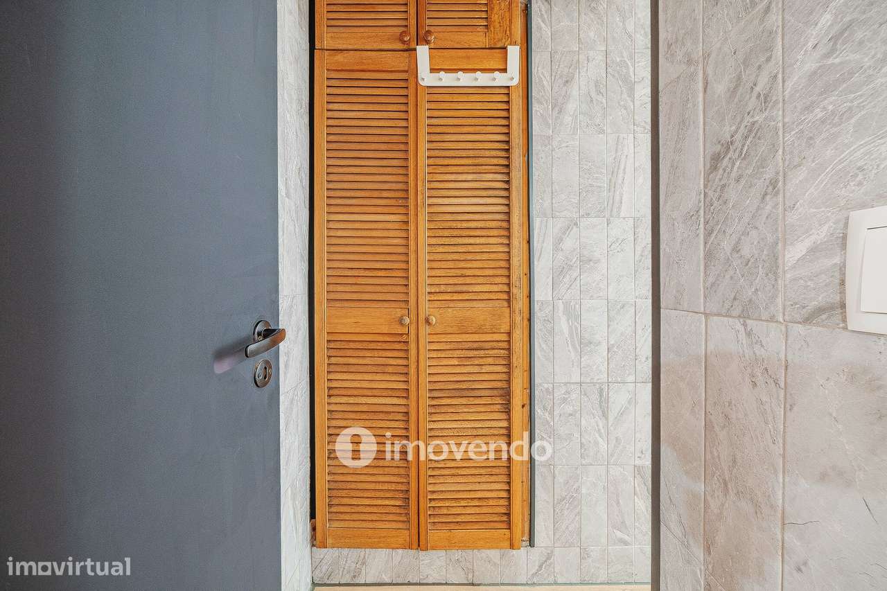 Apartamento T2 totalmente remodelado, em Marvila-24