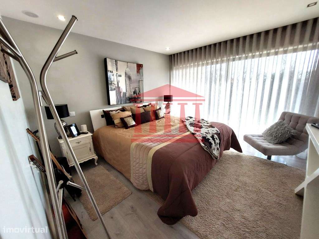 MORADIA TÉRREA SEMINOVA-35