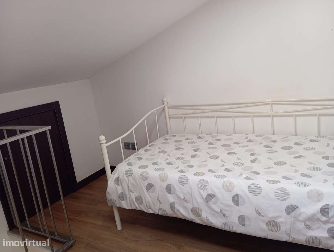 Estúdio Individual / T0 Duplex - Polo Universitário - H.S.João (Amial) - Grande imagem: 4/22