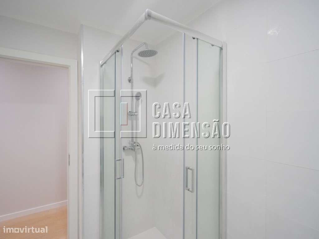 Apartamento T3 em fase de remodelação, na Amadora!!-14