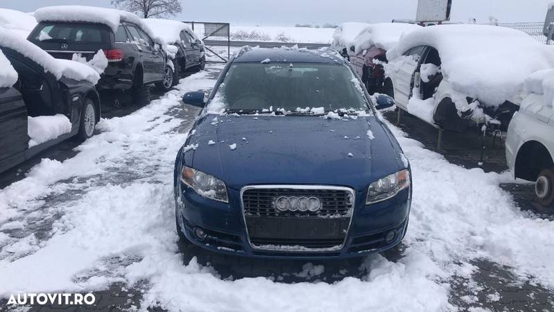 Dezmembram Audi A4  2.0 D an fabr 2007 - 1