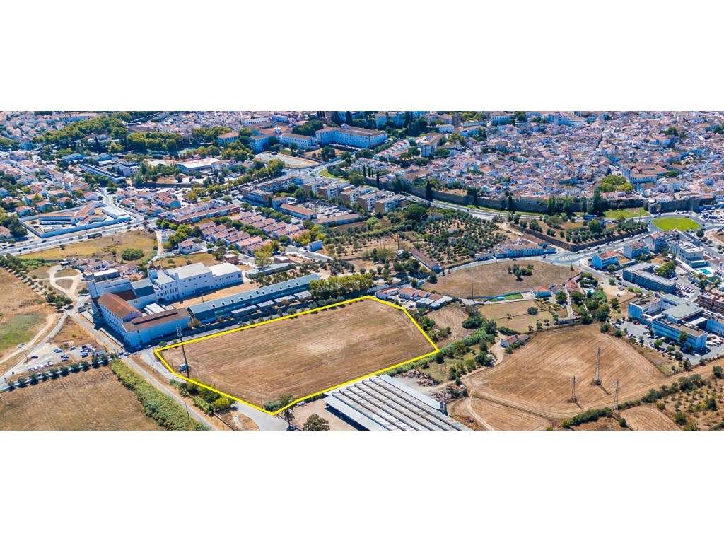 Vende-se terreno urbano na zona habitacional H4 de Évora - Grande imagem: 2/7