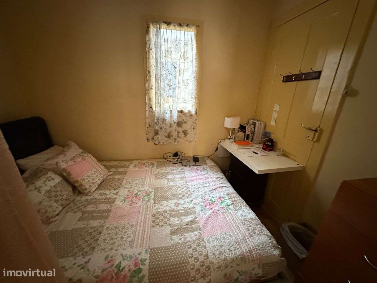 Prédio de 3 pisos para remodelação no centro histórico do Porto-10