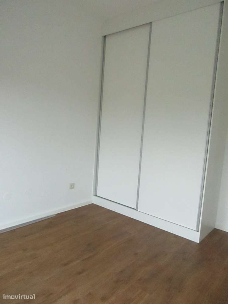 T3 Aguas Santas, Corim com garagem box-10