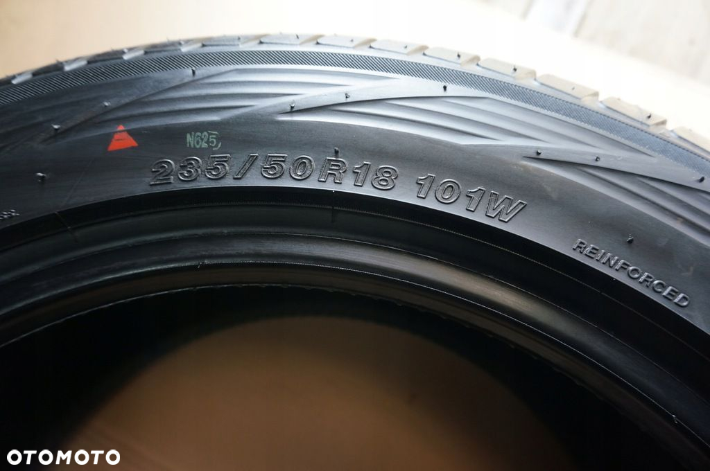 YOKOHAMA ADVAN S/T V802 235/50R18 101W AL6193 - 3