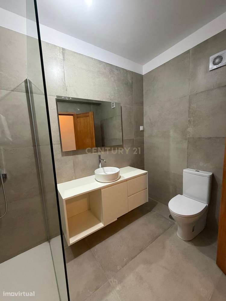 Apartamento Renovado em Braga (São Vítor) com Vista Panorâmica-12