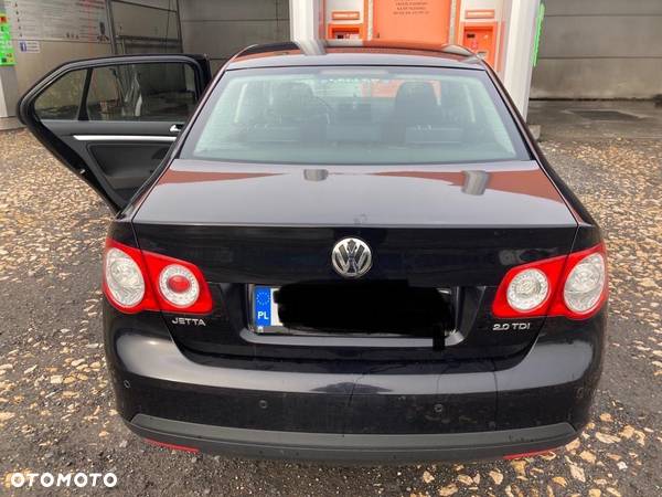 Volkswagen Jetta 2.0 TDI Comfortline - 3