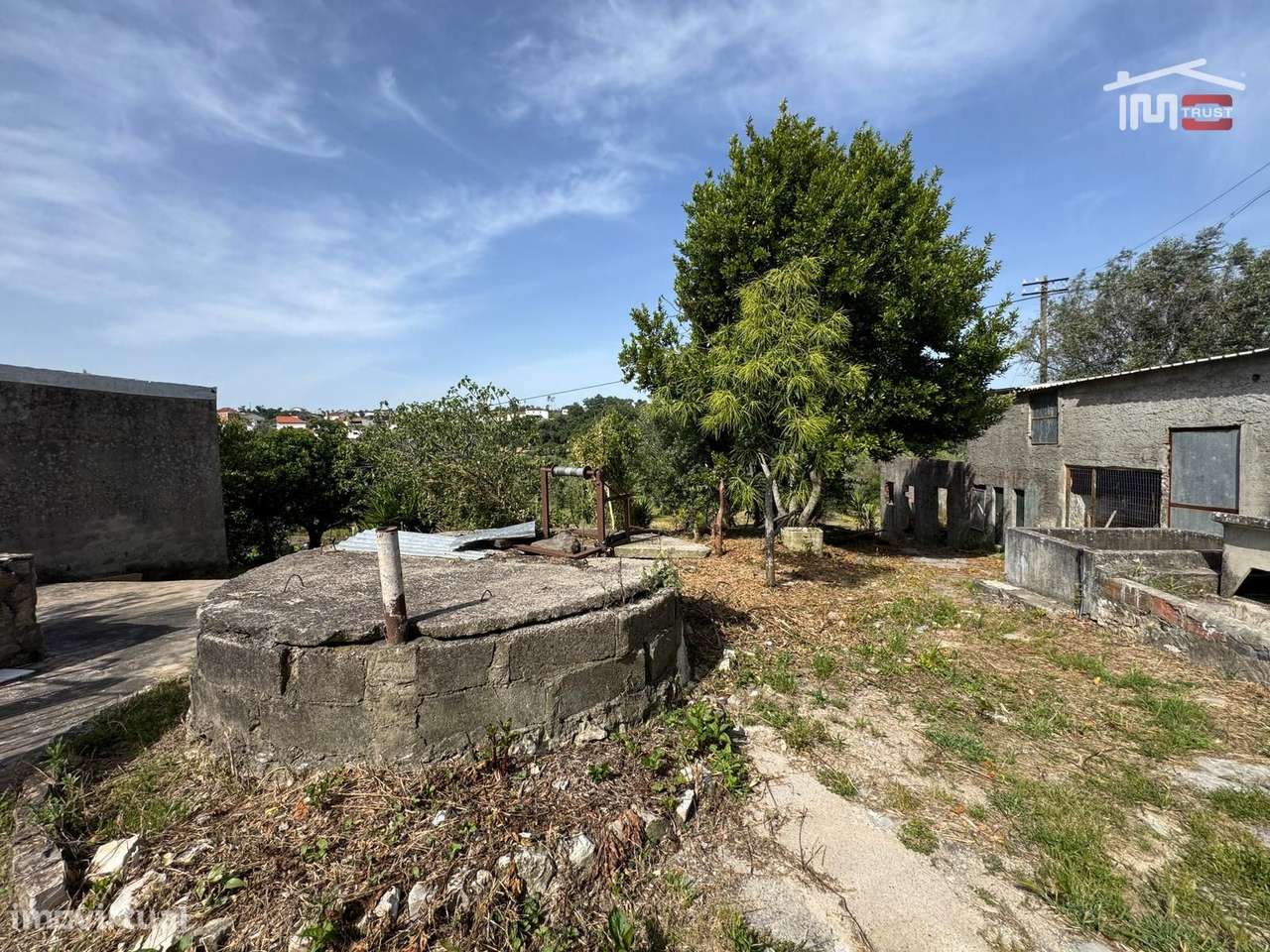 Moradia T2 habitável com terreno (imovel com licença de utilização)-27