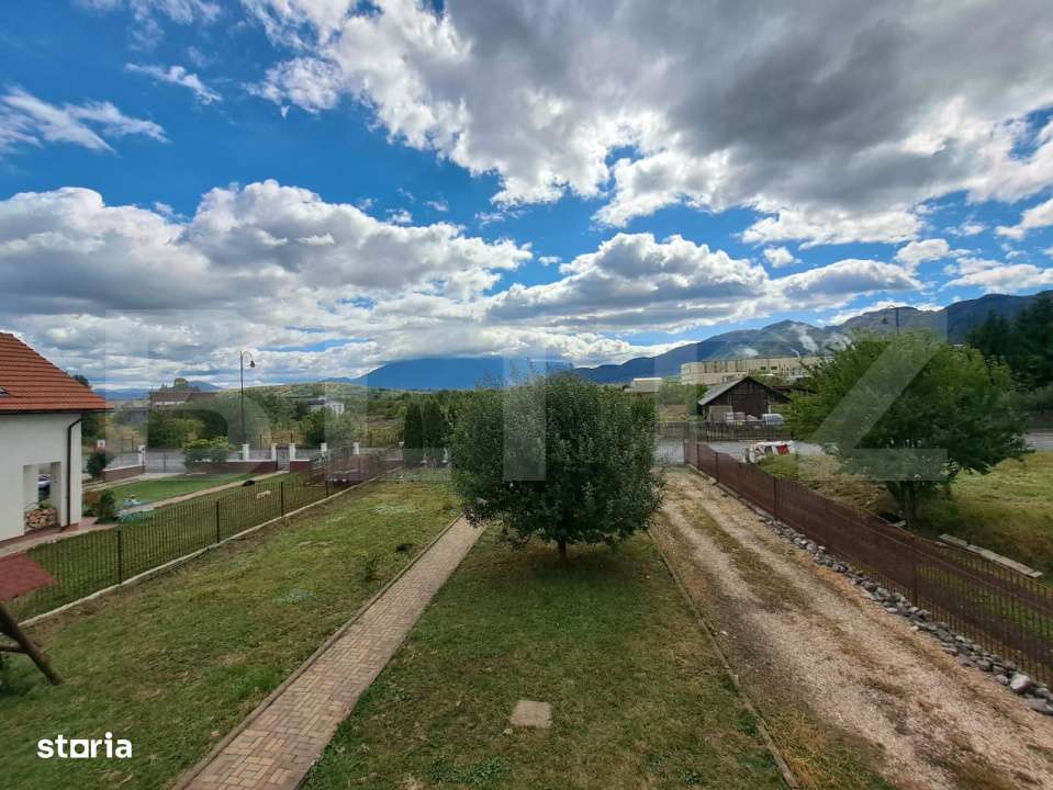 Casa 330 m² – teren 1210 m² – ideala pentru locuinta sau pensiun - Imagine principală: 4/19