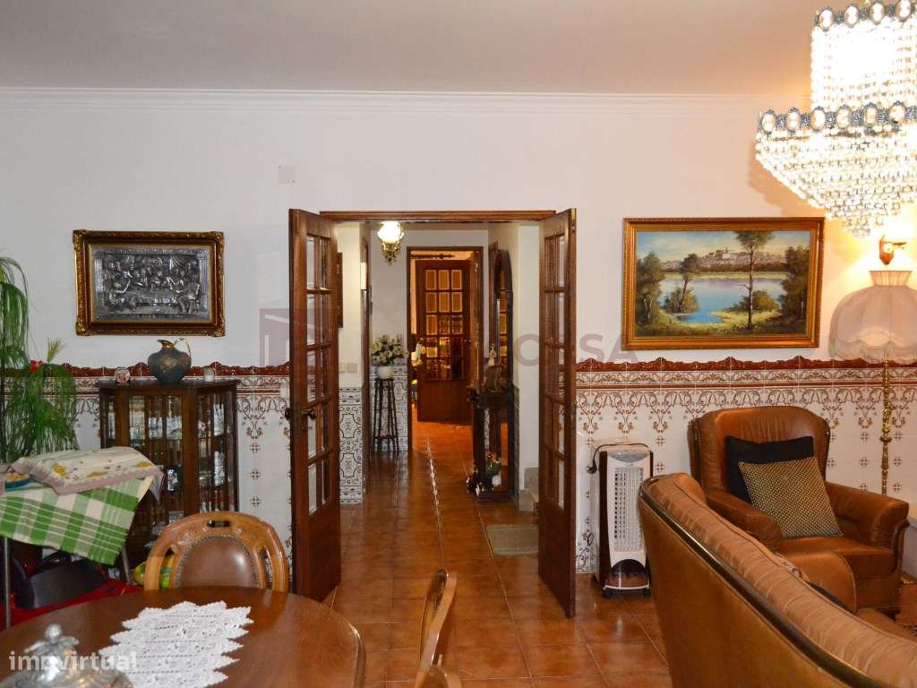 Vende-se excelente Moradia V7 com Jardim, Terraço e Garagem em Algu...-6