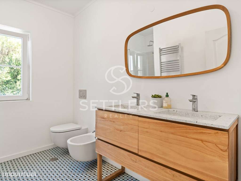 Moradia T4 geminada com piscina - Malveira da Serra-18