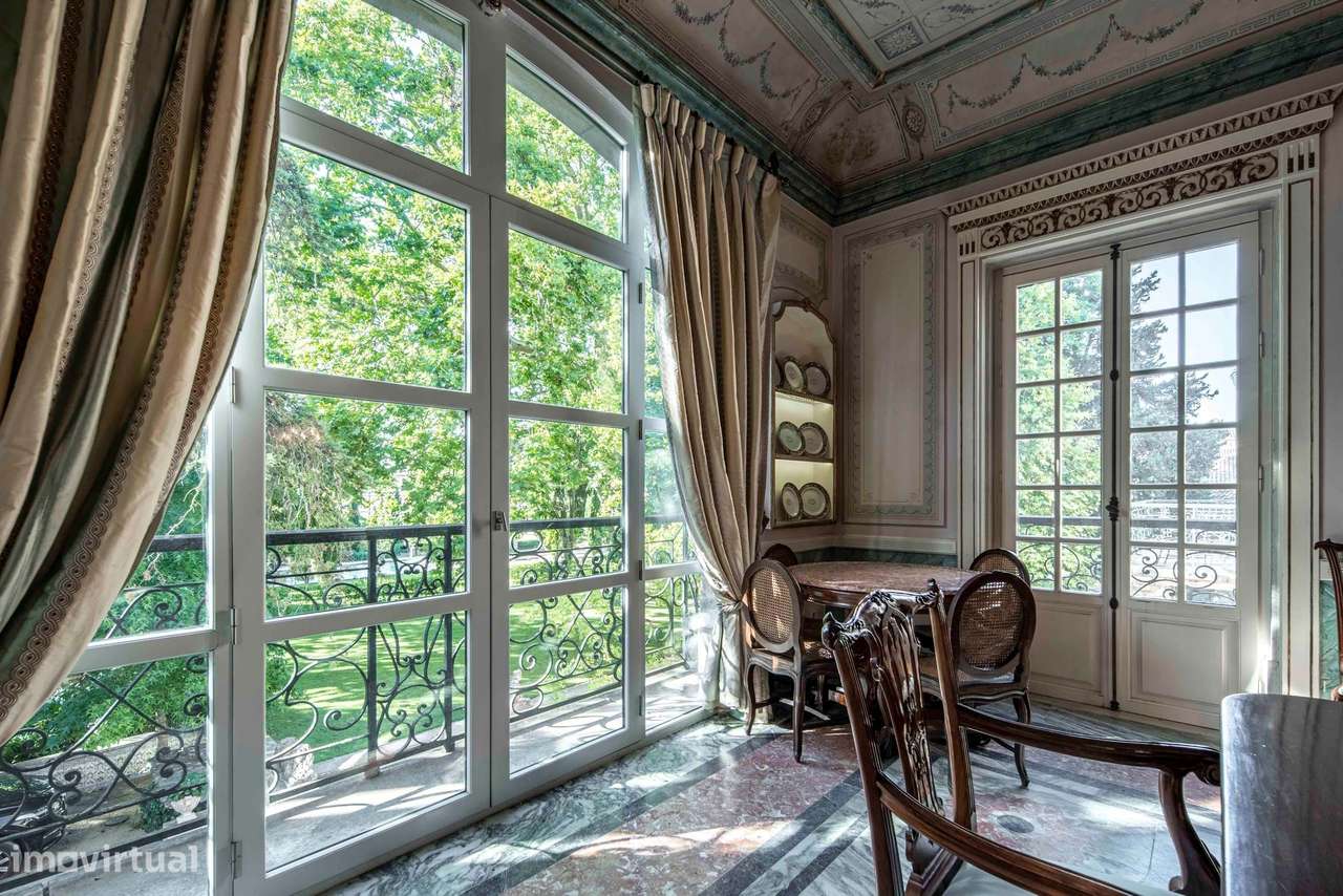Palacete em excelente estado de conservação, Lisboa-46