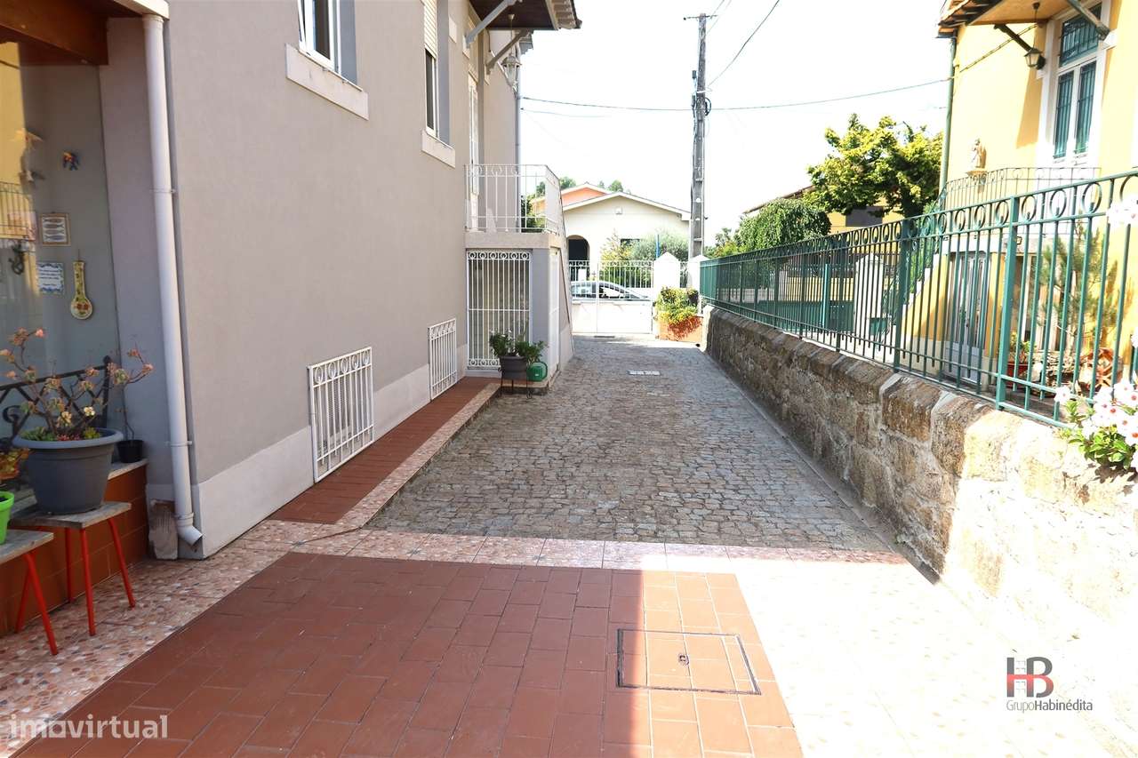 Oportunidade Única: Moradia T3 no Centro de Gondomar-31