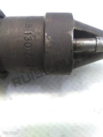 Injetor 0681_30202f Seat Ibiza Ii (6k) 1.9 D [1993_2002] - 2