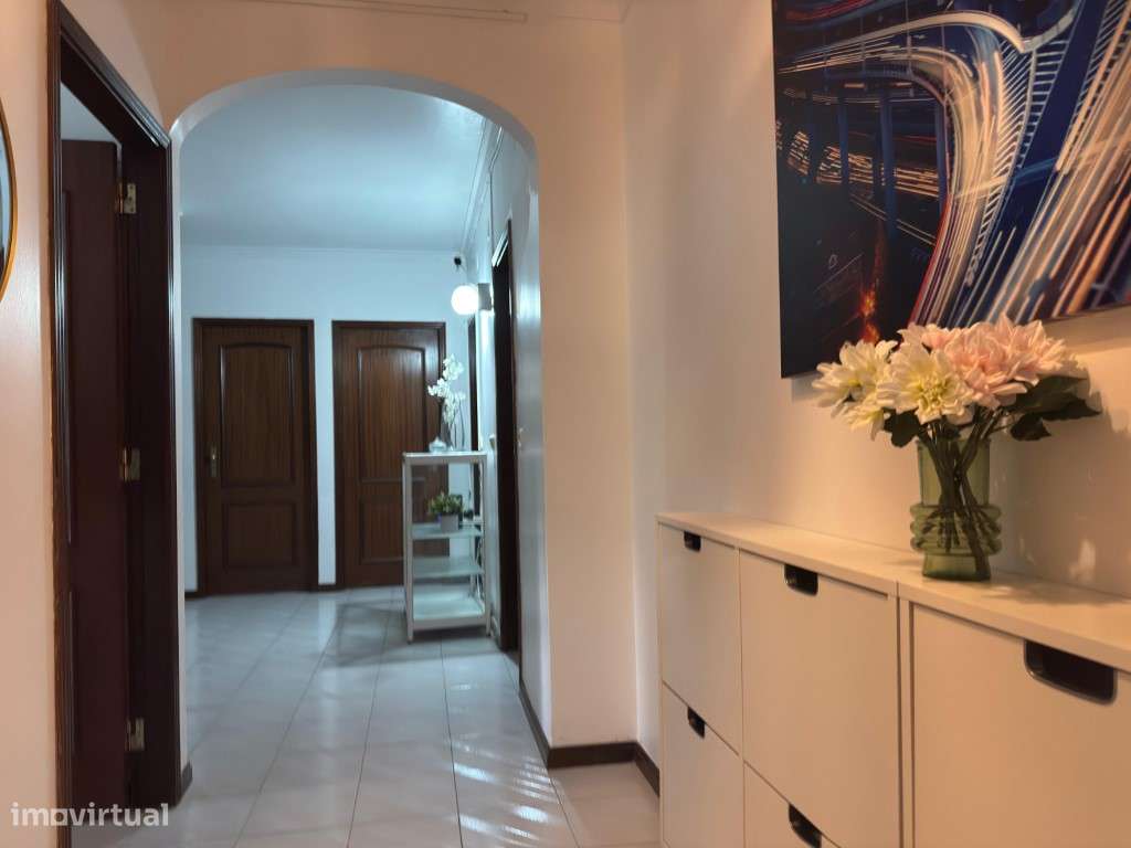 APARTAMENTO T3 - NA RUA CORREIA GARÇÃO - ODIVELAS-7