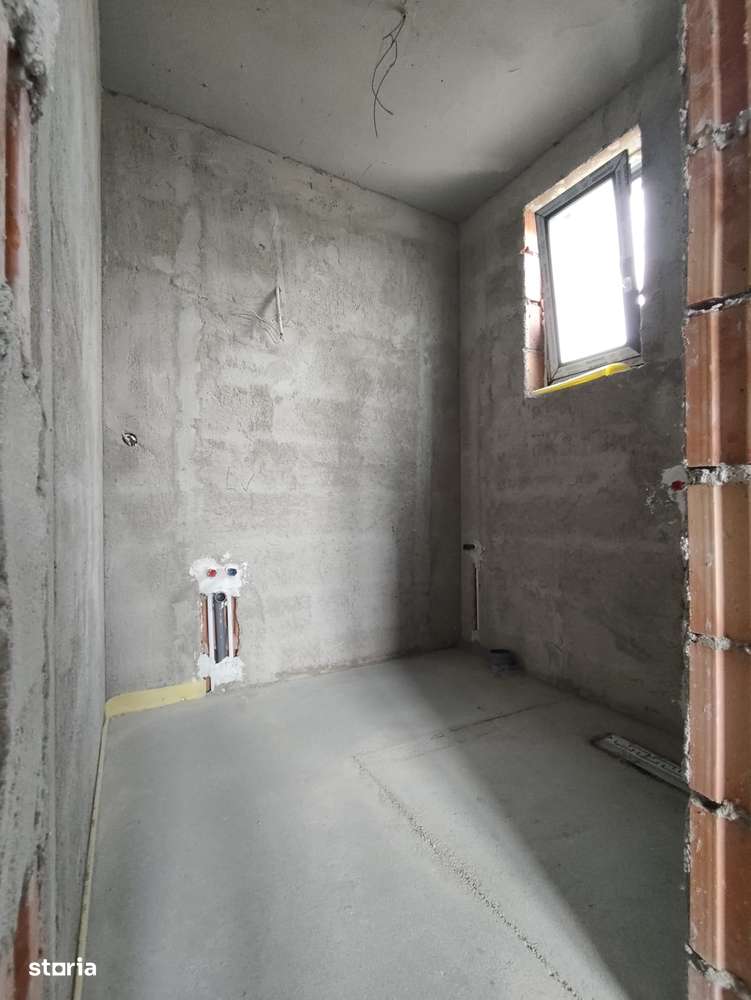 FARA COMISION Sabareni casa mare 3 camere 2 bai beci PARTER placa 500m-13