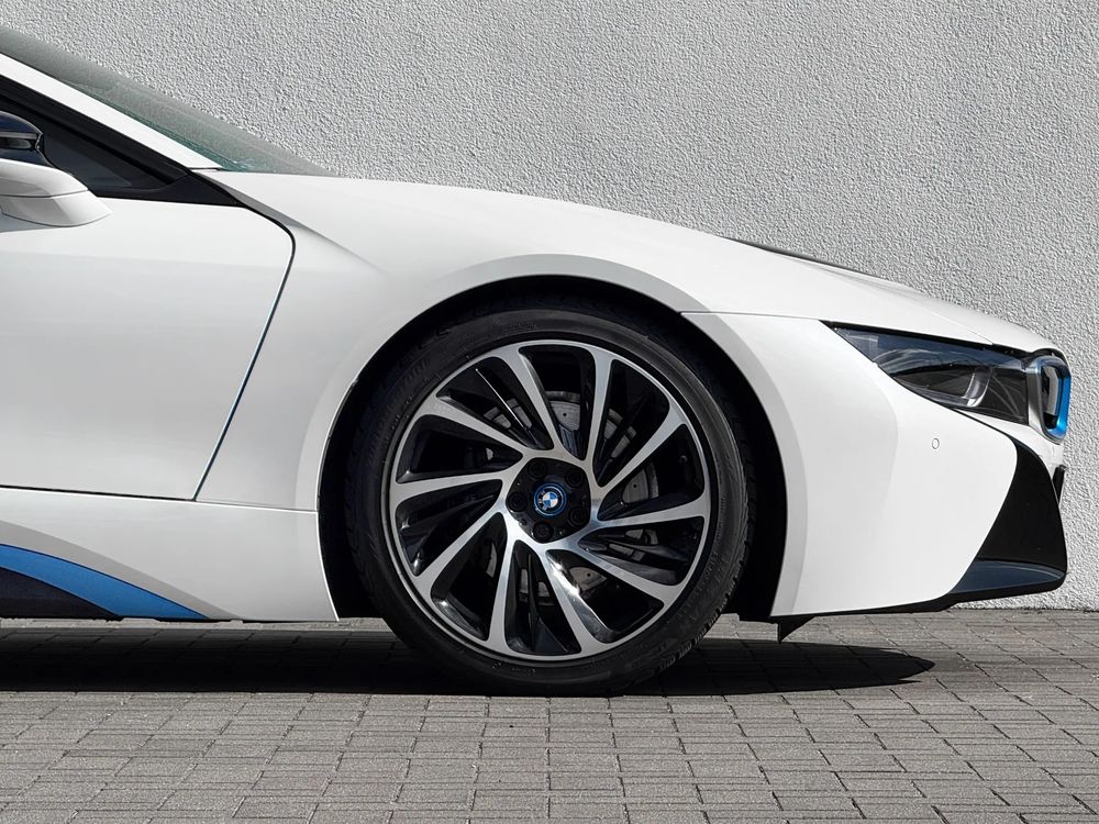 BMW I8 1.5 Hybryda 362 KM — zdjęcie 4