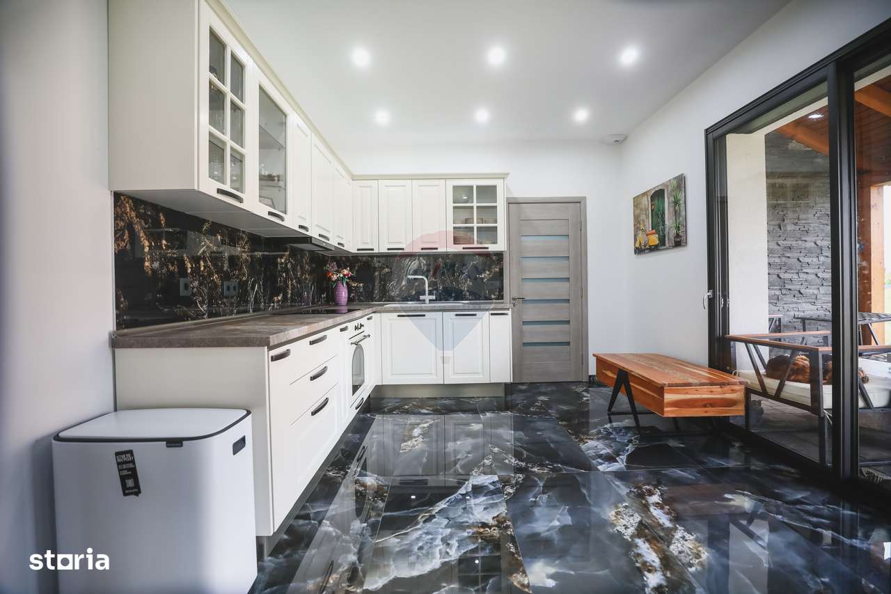 Casă de vanzare Bozânta Mare-3