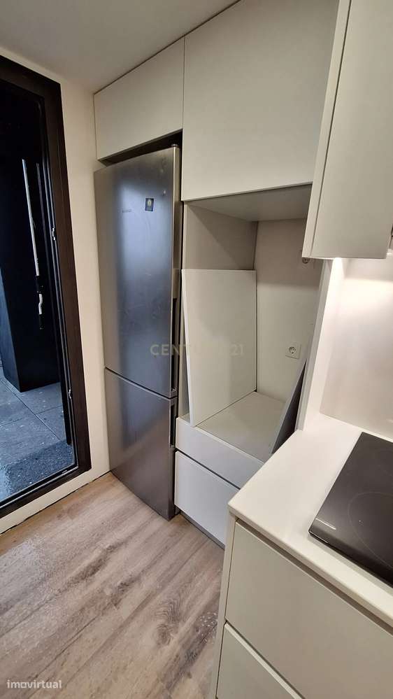 Apartamento T1 com terraço – arrendamento por temporada até dez/2026 ( - Grande imagem: 5/13