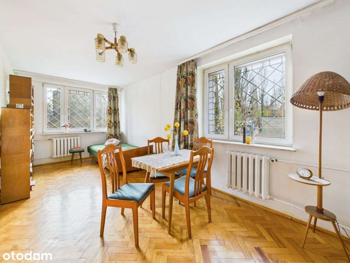 Jasne kompaktowe mieszkanie z widną kuchnią-0