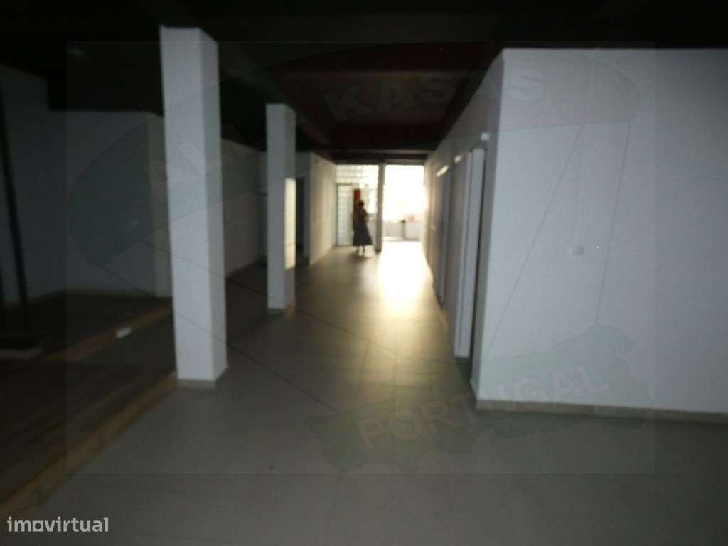 Loja para Venda na Amadora - Localização Central e Versátil - Grande imagem: 5/20