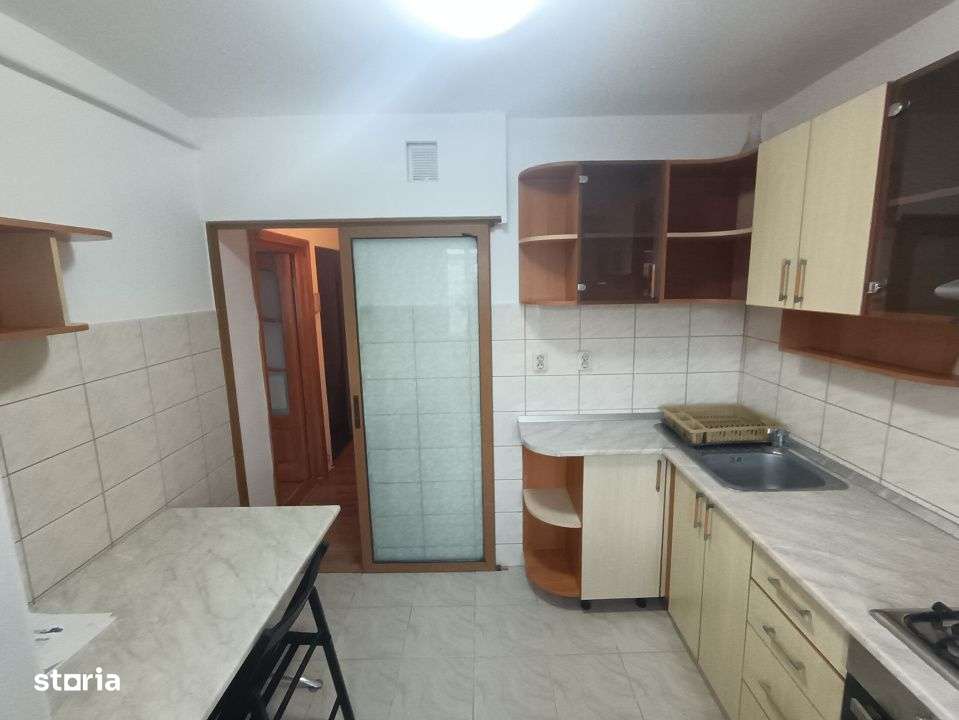 APARTAMENT 3 CAMERE, DECOMANDAT, ETAJ INTERMEDIAR CANTA, MOBILAT SI UT-18