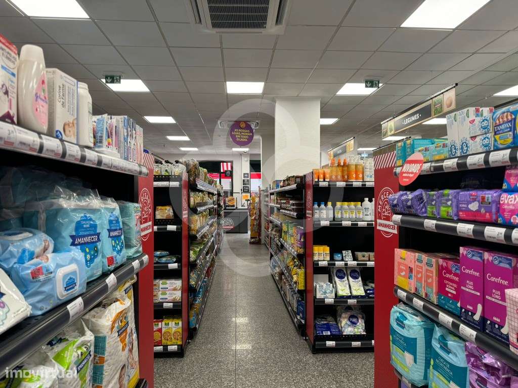 Atenção investidores loja com supermercado de bandeira a funcionar ...-14