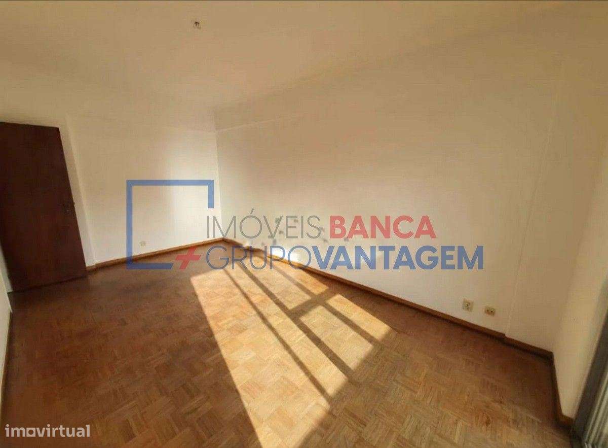 Apartamento T2 - Barcarena - Grande imagem: 3/21