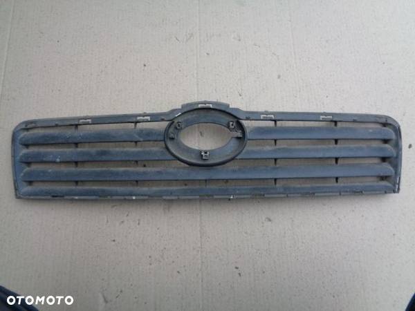 ATRAPA GRILL TOYOTA AVENSIS T25 03-06 - 1