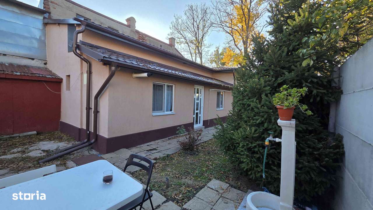 Vând casa 3 camere, decomandat - Imagine principală: 5/9