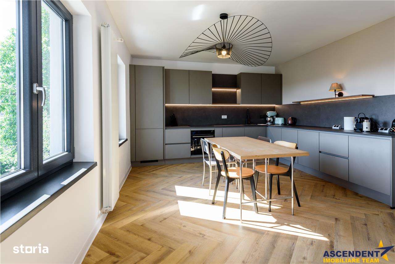 FILM! Vila de poveste, in centrul Brasovului, pe Drumul Cetatii - Imagine principală: 3/20