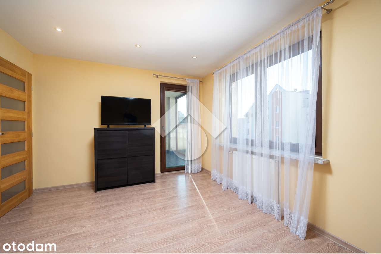 Jasne 3-pokojowe mieszkanie, oddzielna kuchnia, loggia-3