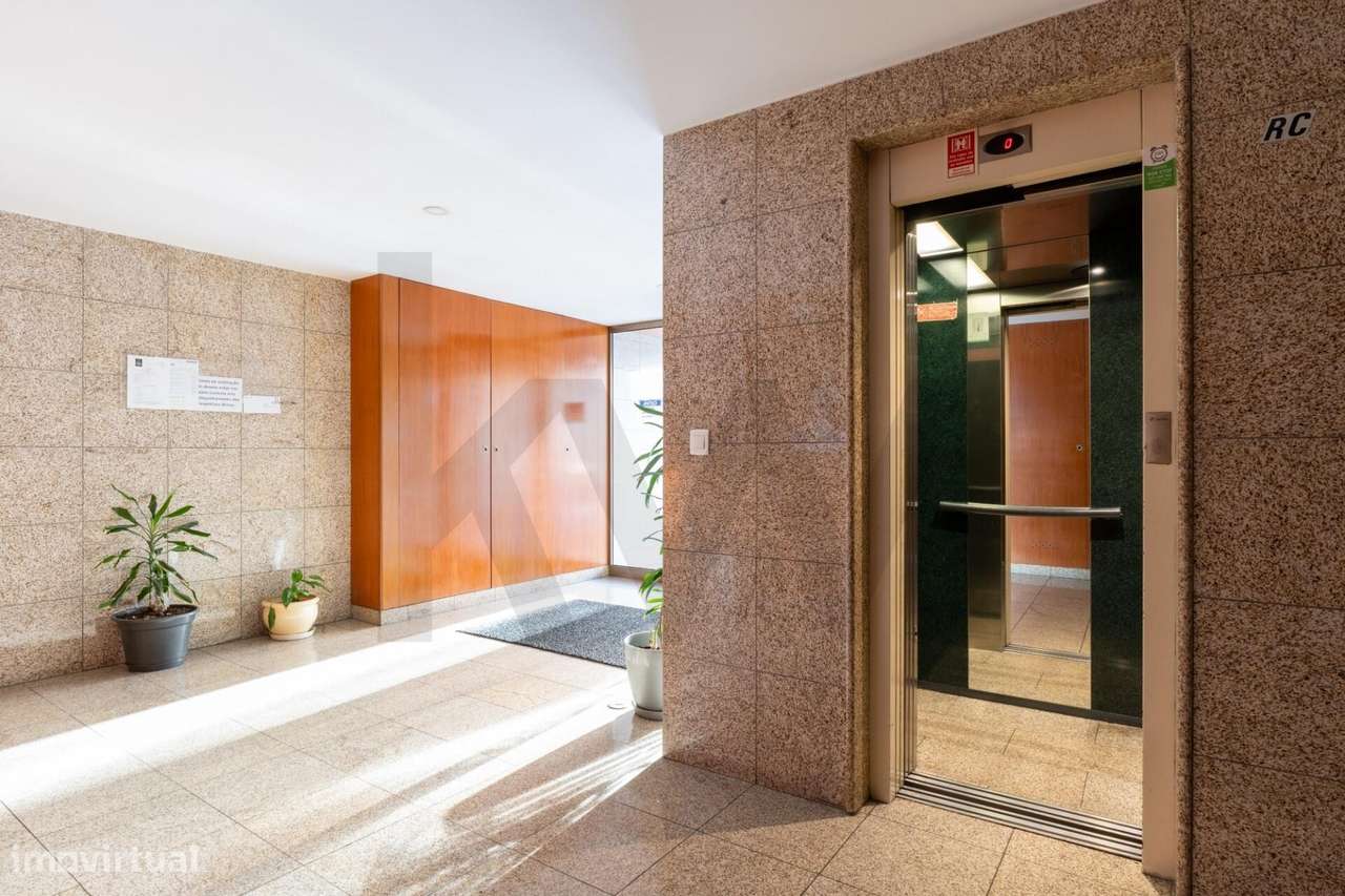 ✨ Apartamento T2 Como Novo | Condomínio Fechado com Piscina Aquecida | - Grande imagem: 4/25