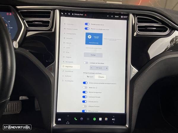 Tesla Model S 85D - 24